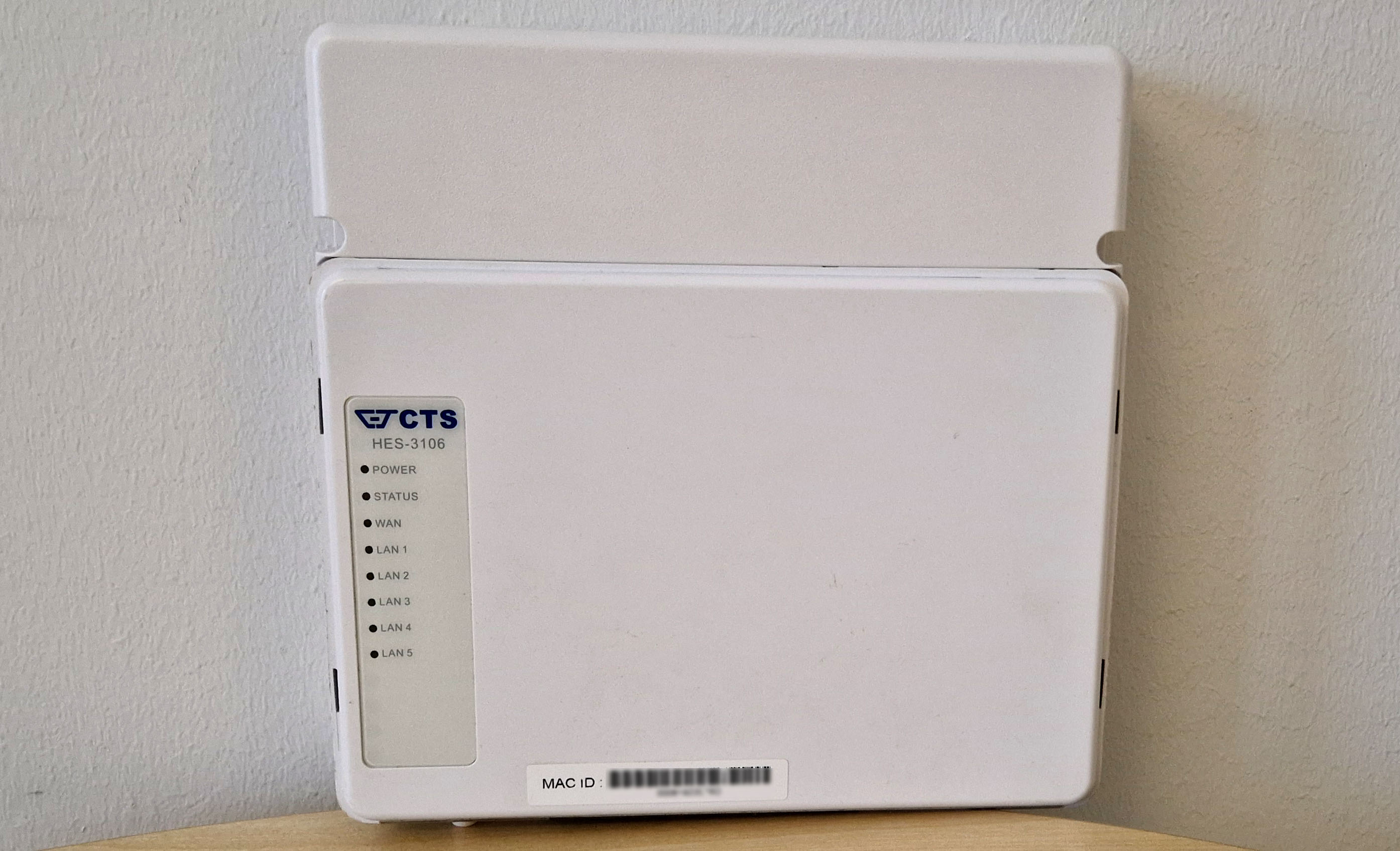 Fibermodem sett framifrån